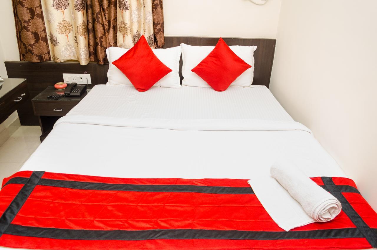 Oyo 7186 Hotel South Inn Calcutta Buitenkant foto
