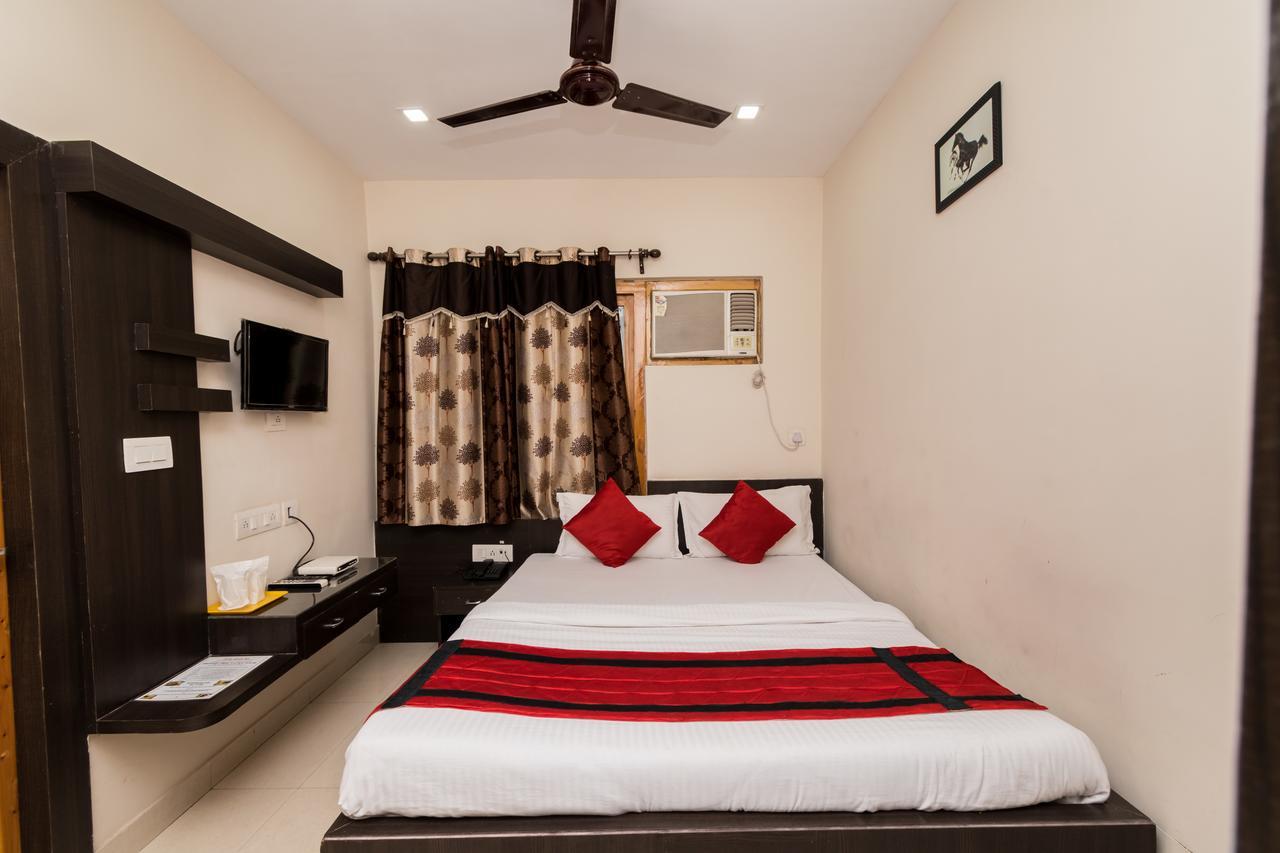 Oyo 7186 Hotel South Inn Calcutta Buitenkant foto